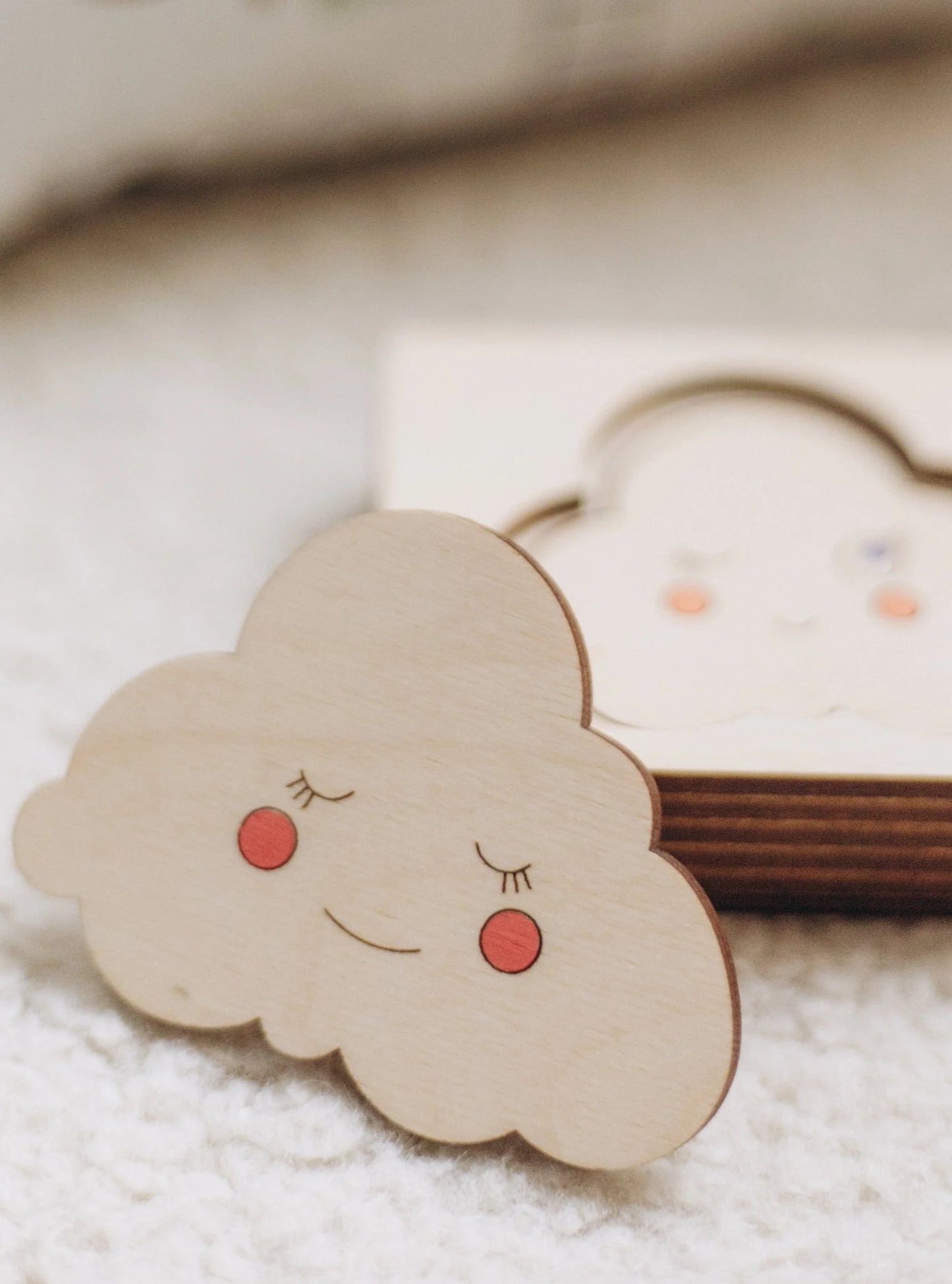 Medinė sluoksniuota dėlionė (debesėlių formos)