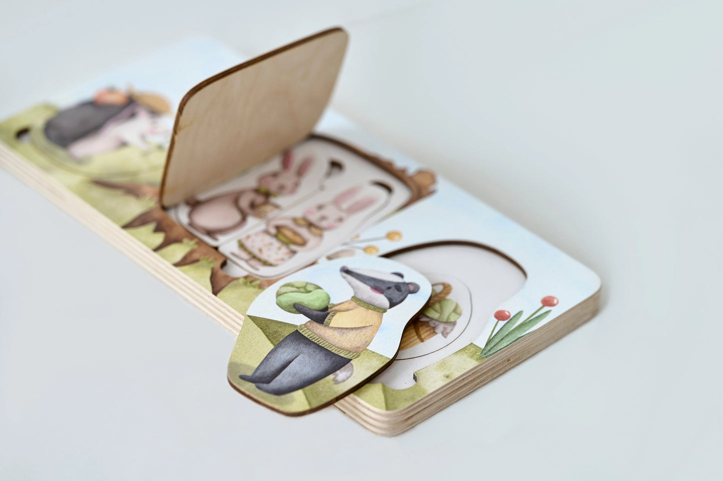 Montessori dėlionė su zuikiais