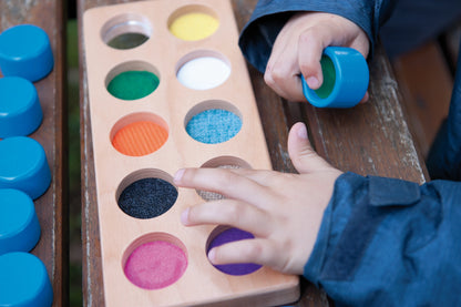 Montessori jutiminiai kubeliai (tekstūrų žaidimas)