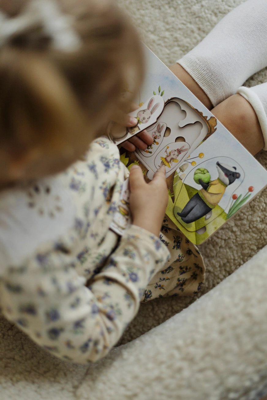 Montessori dėlionė su zuikiais